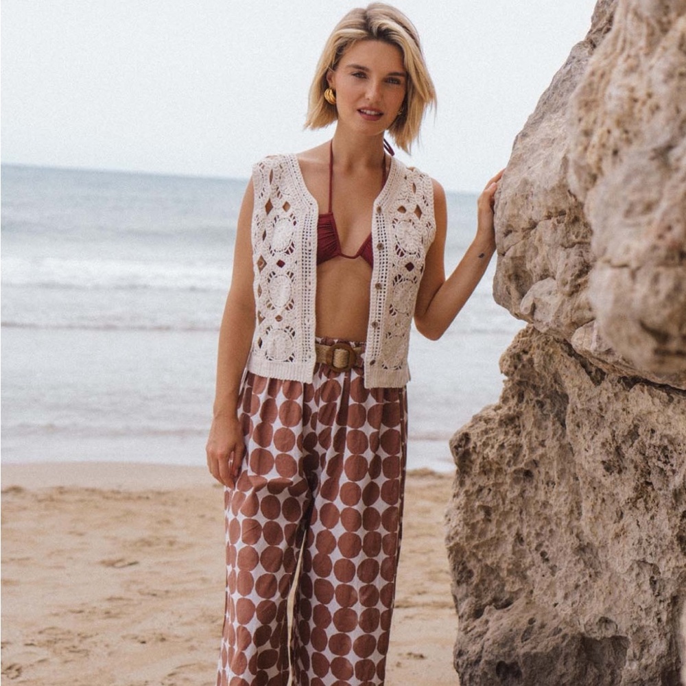 NavNina Kendosa Paris - Crochet Cardigan
Cotton Sweater - Women